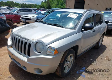 2008 Jeep Compass Sport z USA, uszkodzony, nr VIN 1J8FF47W08D749405